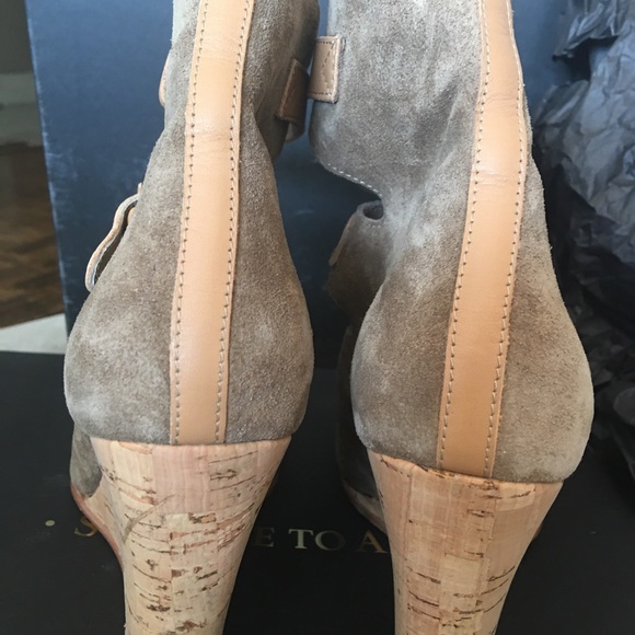 Surface to Air gently used wedge shoes - Picture 4 of 5